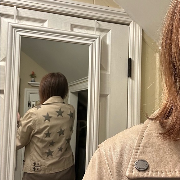 Mauritius Tan Leather Jacket with Gray Star Accents - Picture 10 of 12